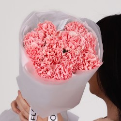 букет из розовых диантусов